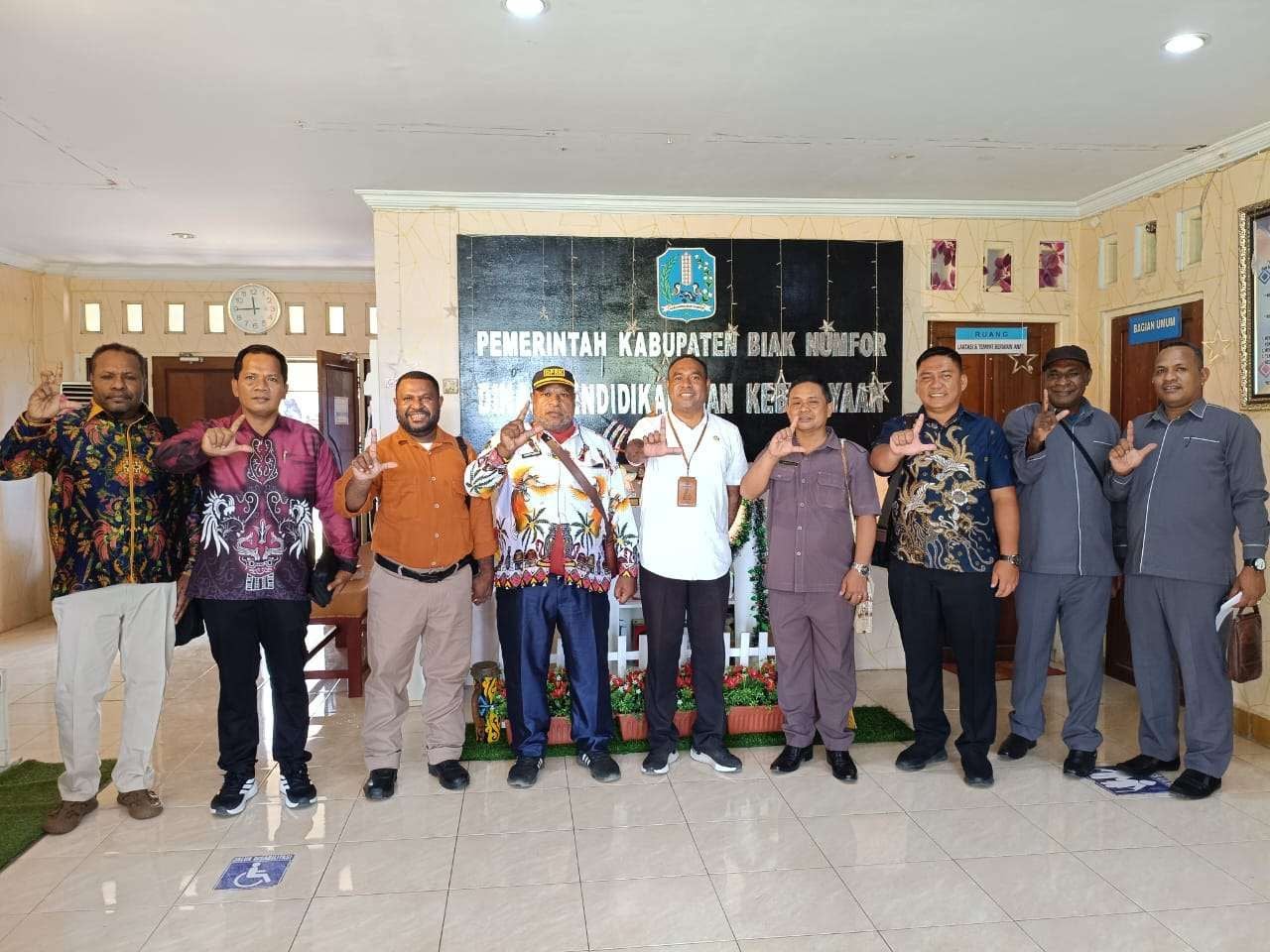 DPRK Sarmi Komisi III, Studi Banding di Disdikdaya Biak Numfor